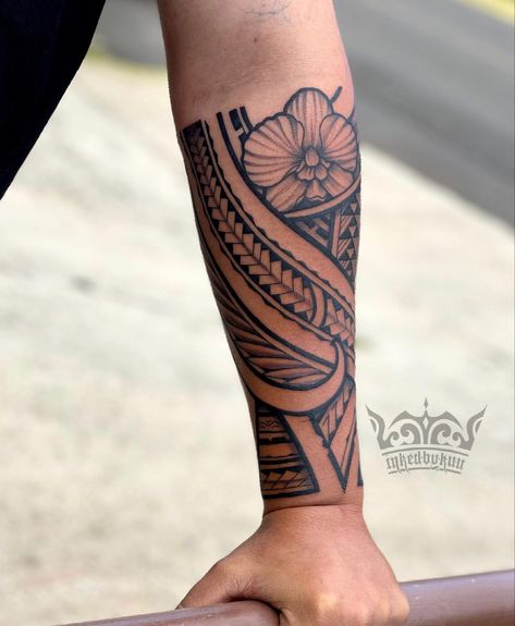 Womens Polynesian Tattoo Sleeve, Hawaiian Half Sleeve Tattoo Women, Hawaiian Tattoos For Women Half Sleeves, Hawaiian Women Tattoos, Polynesian Forearm Tattoo Women, Samoan Tattoos For Women, Samoan Tattoo Women Arm, Polynesian Arm Tattoos Women, Hawaiian Sleeve Tattoo Women