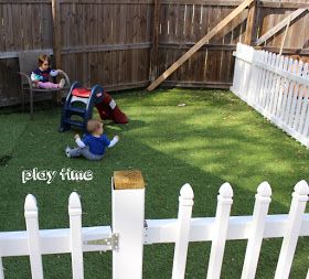 life with les deux: DIY Astroturf Play Area Kids Garden Ideas, Small Yard Kids, Dog Play Area, Kid Friendly Backyard, Dog Backyard, Backyard Ideas For Small Yards, Play Area Backyard, Backyard Kids Play Area, Kids Garden