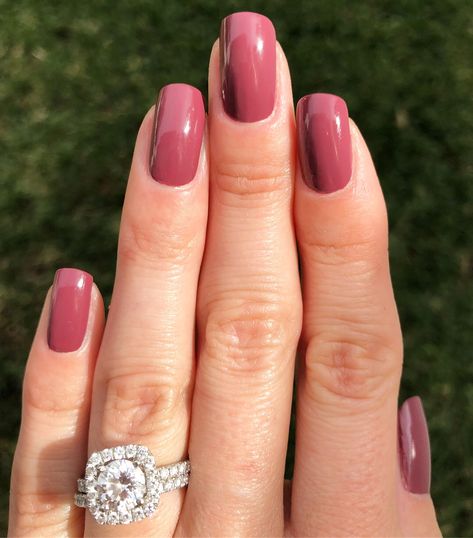 Essie - Angora Cardi - deep dusty rose - dark mauve nails - winter manicure Dark Mauve Nails, Rose Pink Nail Polish, Essie Angora Cardi, Rose Pink Nails, Winter Deep, Dark Purple Nails, Mauve Nails, Rose Dark, Winter Manicure