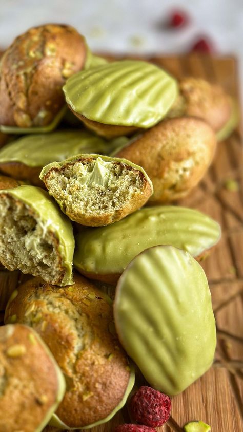 We found this delightful recipe for **Pistachio Madeleines** and we can't wait to share it with you! ✨🍰 These little cakes are perfect for any occasion. Follow the step-by-step guide to bake these delicious treats, and enjoy the rich flavor of pistachios in every bite. 

**Ingredients:**
🍳 2 *eggs*
✨ 120 grams (0.5 cup) *sugar*
🥄 150 grams (1 cup) *all-purpose flour*
🥢 25 grams (0.5 cup) *pistachio flour*
⚖️ 7 grams (1 tbsp) *baking powder*
🥛 50 grams (0.25 cup) *milk*
🧈 70 grams (0.5 cup) Pistachio Glaze Recipe, Turkey Parts Recipe, Pistachio Madeleines, Madelines Recipe, Madeline Cookies Recipe, Madeleine Recipes, White Chocolate Glaze, Madeline Cookies, Homemade Shortbread