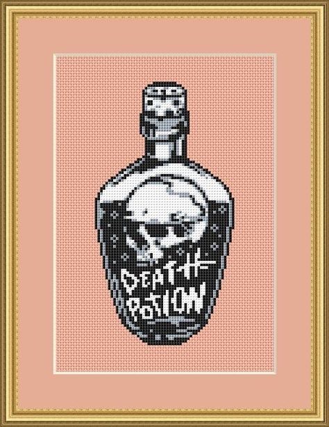 Cross Stitch Witch Pattern, Cross Stitch Skull Pattern, Witch Cross Stitch Patterns Free, Horror Cross Stitch Patterns Free, Horror Cross Stitch Pattern, Spooky Cross Stitch Pattern, Witch Pixel Art, Witchy Cross Stitch Patterns, Cross Stitch Witch