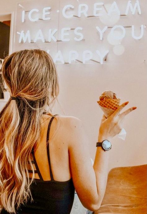 Pose With Ice Cream, Ice Cream Photoshoot, Cream Photoshoot, Cream Pictures, Ice Cream Pictures, Ways To Pose, Candy Photoshoot, Giant Ice Cream, Cream Photography