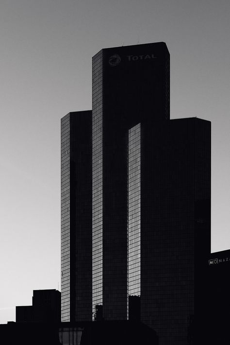 Christian De Portzamparc, Black Architecture, Black And White Building, Dark Background Wallpaper, Building Aesthetic, Face Art Makeup, Black And White City, Gothic Wallpaper, Skyscraper Architecture