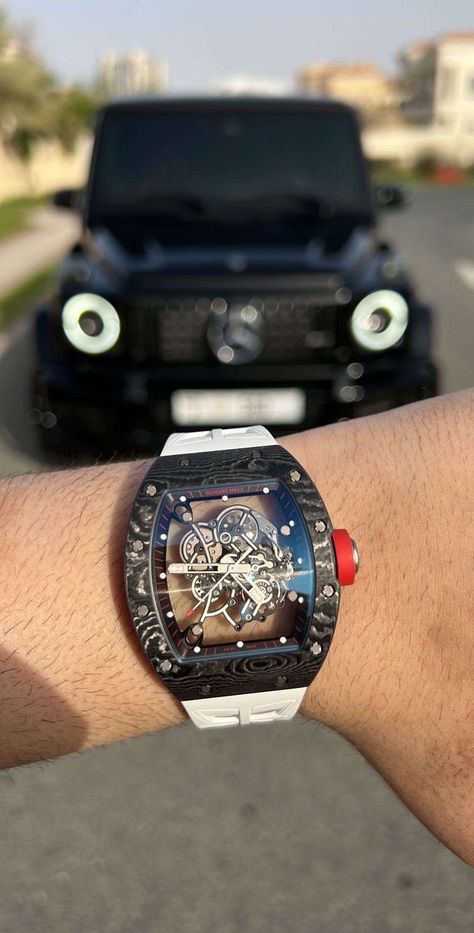 Richard Mille Wallpaper, Wallpaper Portrait, Invest In Crypto, Mens Luxury Lifestyle, Amazing Bedroom Designs, Cool Lighters, Work Pictures, Money On My Mind, Retro Watches