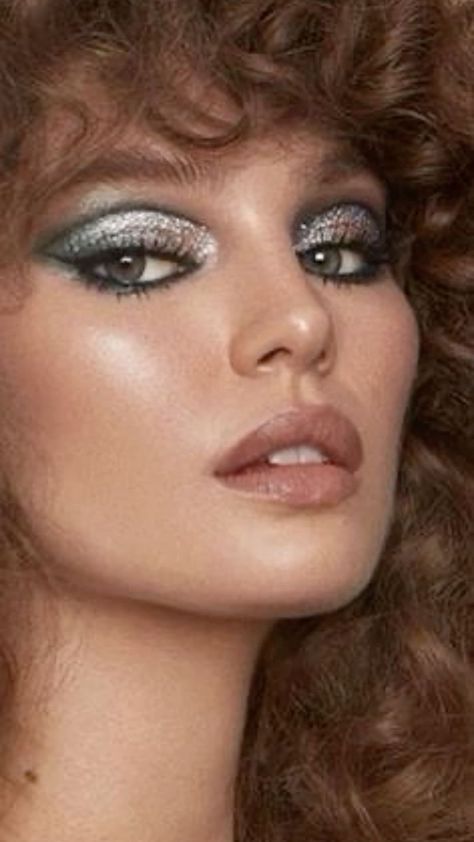 Glam 70s Makeup, Glam Disco Makeup, Disco Themed Party Makeup, Abba Makeup Ideas, Disco Hair Updo, 80s Disco Makeup Looks, Disco Party Hair And Makeup, Disco Look Makeup, 80s Makeup Looks And Hair