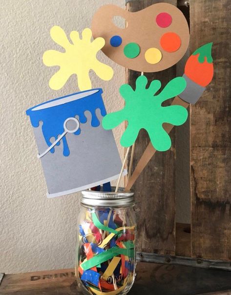 Kids Art Party, Art Themed Party, معرض فني, Painting Birthday Party, Painting Birthday, Art Classroom Decor, Art Birthday Party, Vbs Crafts, Painting Party