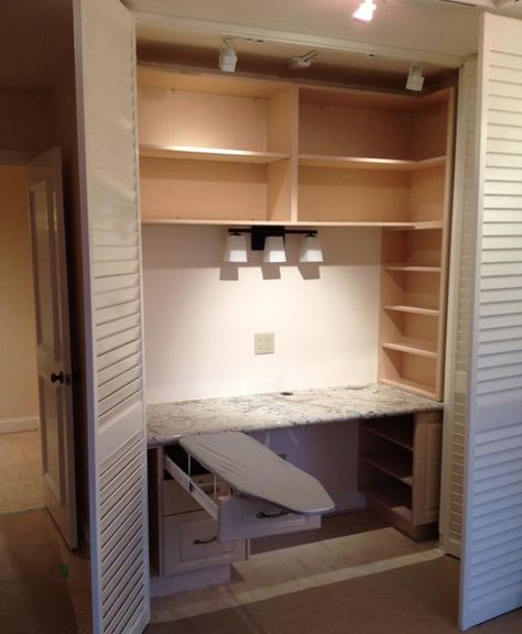 Let's Get Organized: Week 35 - Tiny Studio Spaces - TheQuiltShow.com Texas Apartment, Sewing Studios, Traditional Closet, Sewing Closet, Sewing Nook, Craft Room Closet, Home Office Closet, Sewing Station, Wrapping Station