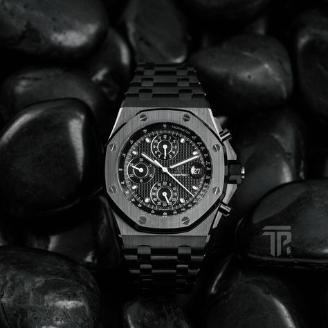 Midnight Marauders, Royal Oak Offshore, Mens Fashion Casual Outfits, Audemars Piguet Royal Oak, Royal Oak, Luxury Watches For Men, Black Ceramic, Audemars Piguet, Conversation Piece