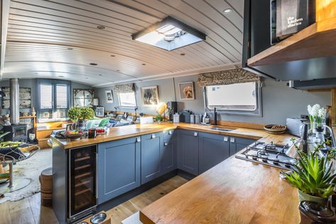 Houseboat Interior Design - DecorBuddi Barge Interior, Canal Boat Interior, Narrowboat Interiors, Canal Barge, Boat House Interior, Boat Interior Design, Houseboat Living, Interior Decorating Ideas, Mini Camper