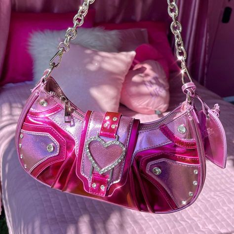 Hello Kitty Mcbling, Y2k Style Pink Bag For Everyday Use, 2000s Accessories Handbags, Cheap Y2k Crossbody Bag, Yk2 Handbags, Pink Y2k Purse, Y2k Handbag, Heart Mirror, Metallic Design