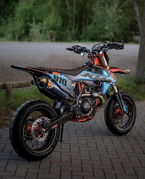 Ktm 250 Dirt Bike, 250 Dirt Bike, Motocross Decals, Custom Dirt Bike, Ktm Dirt Bikes, Ktm Supermoto, Pet Lizards, Motocross Love, Cool Dirt Bikes