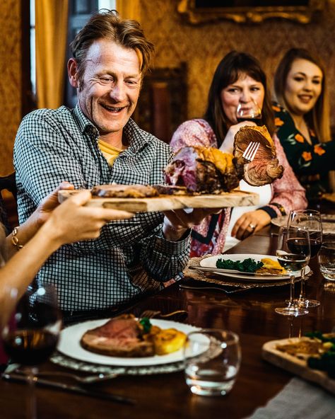 Expressing Charity Toward Difficult Family Eating Pictures, Restaurant Pictures, New Years Dinner, Nutrient Rich Foods, People Eating, Roasted Turkey, Roast Chicken, Roasting Pan, Photographing Food