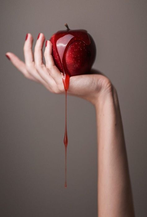 Dark Fairytale, Apple Art, Poison Apples, Forbidden Fruit, Fruit Photography, Hand Reference, Fantasy Aesthetic, Fruit Art, Evil Queen