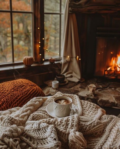 Cozy Photos, Winter Bedroom Decor, Fall Moodboard, Fall Collage, Moody Autumn, Autumn Room, Winter Bedroom, Autumn Love, Pumpkin Patches