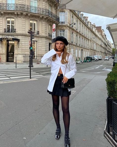 Grace Foley Outfits, White Beret Outfit, Outfit With Beret, Grace Foley, Chanel Vogue, White Beret, Beret Outfit, Parisian Aesthetic, Paris Aesthetic