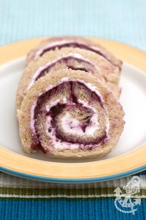 Cream Cheese & Jam Sandwich Swirls Cream Cheese And Jelly Sandwich, Threenager Birthday Party, Cream Cheese And Jelly, Cream Cheese And Jam, Lunchbox Ideas Kids, Threenager Birthday, Cheese And Jam, Kid Sandwiches, Popular Food Recipes