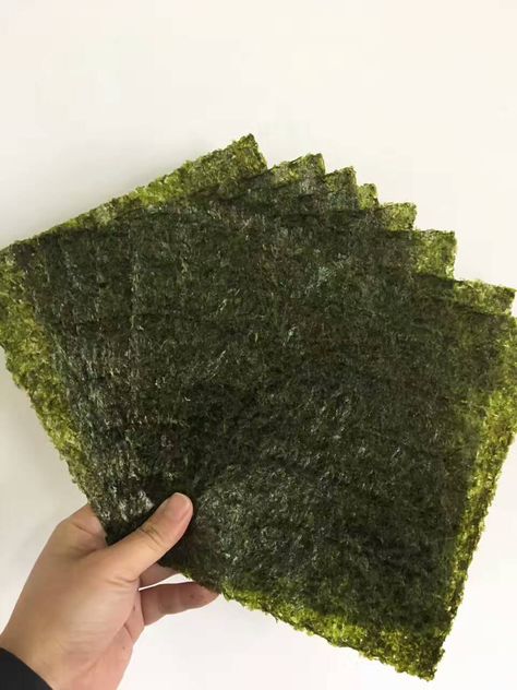 Seaweed Food Ideas, Seaweed Aesthetic, Seaweed Food, Hormone Cycle, Nori Sushi, Seaweed Chips, Mineral Rich Foods, Seaweed Rolls, Roasted Seaweed