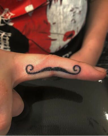 Mustache Elegant Finger Tattoo Women Mustash Tattoo Finger, Mustache Finger Tattoo, Pointer Finger Tattoo, Finger Tattoos Women, Elegant Finger Tattoos, Lip Tats, Mustache Tattoo On Finger, Moustache Tattoo, Middle Finger Tattoo