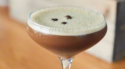 Smores Espresso Martini, Chocolate Orange Espresso Martini, Mocktail Espresso Martini, Brown Sugar Espresso Martini, S’mores Espresso Martini, Espresso Martini Ingredients, Espresso Martini Recipe, Martini Recipes, Espresso Martini