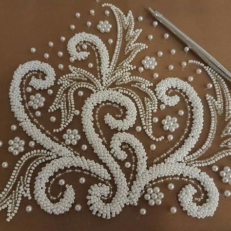 /вышивка / Tambour Beading, Gold Work Embroidery, Zardozi Embroidery, Hand Beaded Embroidery, Tambour Embroidery, Motifs Perler, Beadwork Embroidery, Bead Embroidery Tutorial, Couture Embroidery