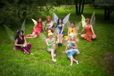 #periwinklecosplay #periwinklefairy #disney #disneycosplay #disneyfairies #tinkerbell #tinkerbellcosplay #vidiacosplay #vidiafairy #rosetta #rosettacosplay #rosettafairy #zarina #zarinacosplay #silvermist #silvermistcosplay #fawnfairy #fawncosplay #iridessafairy #iridessa #iridessacosplay Silver Mist Costume, Rosetta Fairy, Periwinkle Fairy, Tinker Bell Cosplay, The Pirate Fairy, Cosplay Tumblr, Pirate Fairy, Pixie Hollow, Silver Mist