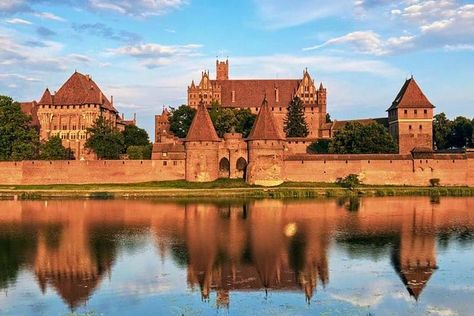 Malbork Castle Private Tour from Gdansk 2021 Malbork Castle, Mountain Bike Tour, Atv Tour, Car Tour, Kayak Tours, Sopot, Gdansk, Tour Operator, Bike Tour