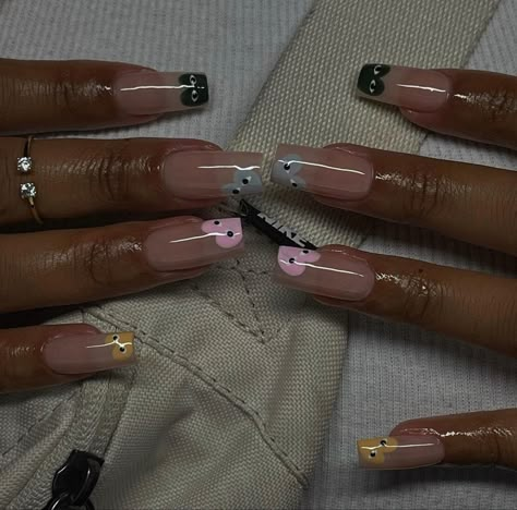 8 Ball Nails Short, Simple Gel X Nails Design, Cute French Tip Nails Designs, Cute Y2k Nails, Short Y2k Nails, Y2k Nail Ideas, Y2k Inspired Nails, Streetwear Nails, Comme Des Garcons Nails