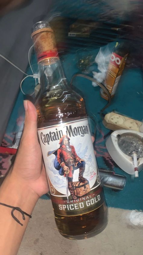 Captain Morgan, Music Wallpaper, Girly Photography, Instagram Pictures, Drinks, Photography, Hair, Quick Saves, Instagram