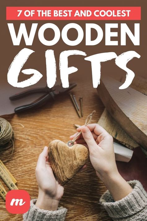 Diy Gifts For Men, Handmade Gifts For Men, Small Woodworking Projects, Wood Working Gifts, Cadeau Diy, Wooden Projects, Crafts With Pictures, Wood Gifts, Wooden Gifts