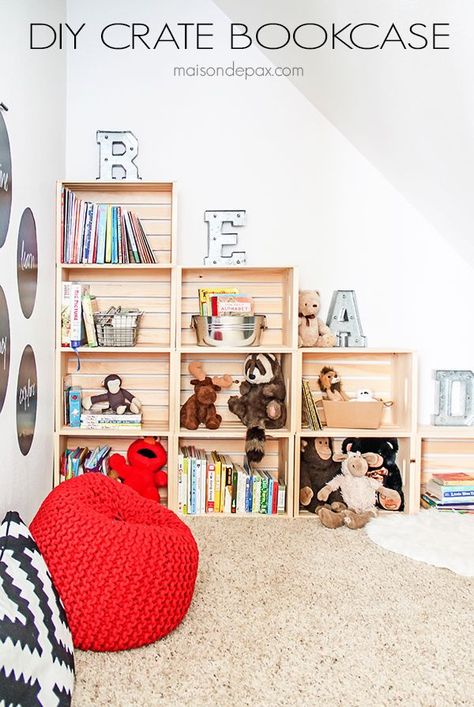 Create an adorable reading and play room for kids with this diy wood crate bookcase | maisondepax.com Crate Bookcase, Kids Bedroom Organization, Kids Book Storage, Diy Playroom, Crate Bookshelf, Crate Shelves, Playroom Organization, Bookshelves Diy, Crate Storage