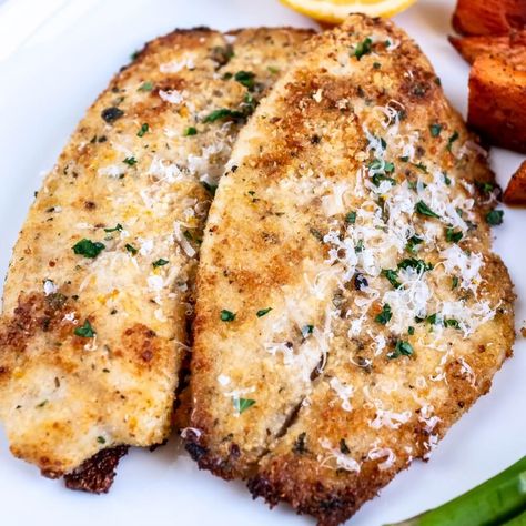 Baked Flounder Recipe with Lemon Garlic Butter Fish Recipes Flounder, Best Flounder Recipe, Broiled Flounder Recipes, Baked Flounder Oven, Air Fryer Flounder Recipes, Baked Flounder Recipes, Flounder Fillet Recipes, Flounder Recipes Baked, Grilled Flounder