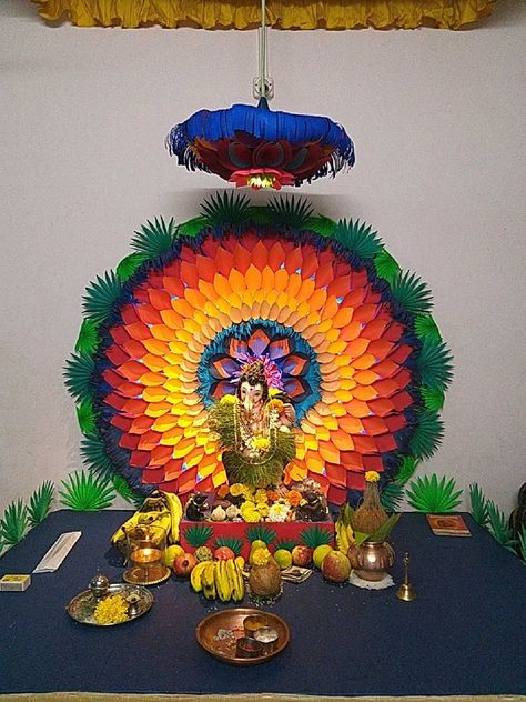 Ganesha Backdrop Decoration Diy, Ganpati Bappa Decoration At Home Diy, Ganpati Decoration Paper Craft, Ganesha Decoration Ideas Diy, Ganpati Makhar Ideas, Ganesha Festival Decoration, Bappa Decoration At Home, Ganesha Chaturthi Decoration, Ganesha Decoration Ideas Home Decor