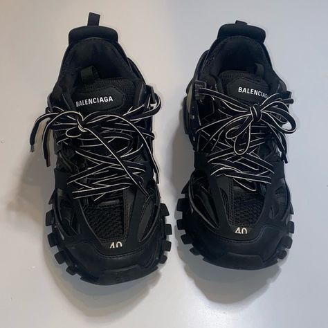 Balenciaga Track Runners Black Balenciaga Shoes, Balenciaga Shoes Outfit, Balenciaga Track Outfit, Black Balenciaga Sneakers, Balenciaga Track Black, Balenciaga Track Sneakers, Track Runners, Pretty Sneakers, Black Balenciaga