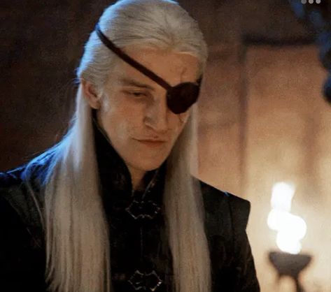 Aemon Targaryen Gif, Prince Daemon Targaryen, Aemond Targaryen Fanfic, Helaena Targaryen Gif, Aemond Targaryen Gif, Aegon Targaryen Gif, Aemond Targaryen Aesthetics, Dragons Tumblr, Aemon Targaryen