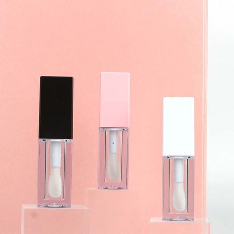 These clear 5ml square lip gloss tubes are very useful, especially when you are on a business trip, traveling, etc. Practical lip gloss containers, empty square lip gloss tubes can be filled with your lipstick. Asian Bridal Makeup, Lip Gloss Containers, Oil Container, Canvas Learning, Liquid Oil, Lipstick Tube, Lip Gloss Tubes, Asian Bridal, Lip Glaze