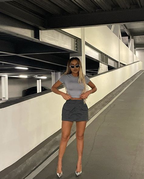 Grey Mini Skirt Outfit, Grey Cargo Skirt, Casual Chic Street Style, Cargo Skirt Outfit, Cargo Skirts, Spring Summer 23, Fashion Moodboard, Tap Dance, Instagram Feed Ideas