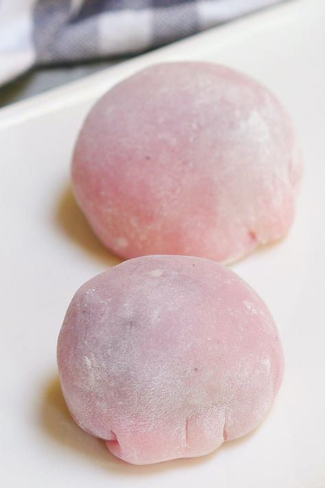 Vegan Mochi Recipe, Vegan Mochi, Strawberry Mochi, Mochi Recipe, Azuki Bean, Mochi Ice Cream, Recipe Gluten Free, Red Bean Paste, Vegan Sugar