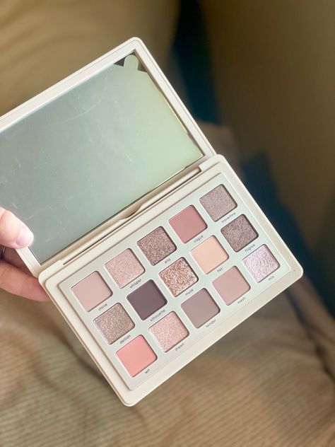 Natasha Denona Eyeshadow Palette, Natasha Denona I Need A Nude Palette, Natasha Denona Palette, Berry Pop, Popsicle Stick Crafts House, Golden Eyeshadow, Rose Eyeshadow, Makeup Artist Kit, 2024 Wishlist