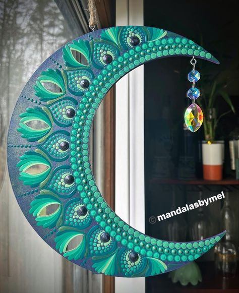 Moon Dot Art, Rock Soup, Mandala Mirror, Painted Mirror Art, Mandala Art Lesson, Art And Craft Videos, Dot Mandala, Mirror Painting, Diy Crafts Room Decor