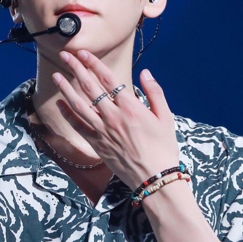 Hand Claims, Baekhyun Aesthetic, Exo For Life, Nail Bangle, Hot Hands, Lucas Nct, Aesthetic Japan, Gold Gemstone Ring, Exo Chanyeol