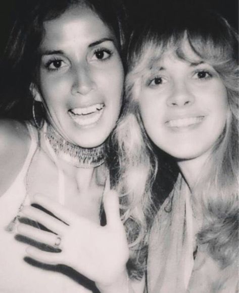 Olivia Harrison with Stevie Nicks Olivia Harrison, Beatles Girl, Short Dark Hair, Famous Couples, The Fab Four, Like Animals, Ringo Starr, George Harrison, Fleetwood Mac