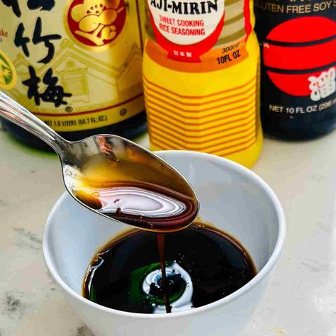 Easy Eel Sauce (Unagi Sauce) Homemade Eel Sauce, Lumpiang Shanghai Recipe, Eel Sauce Recipe, Unagi Sushi, Eel Sauce, Shanghai Food, Unagi Sauce, Sushi Sauce, Avocado Ice Cream