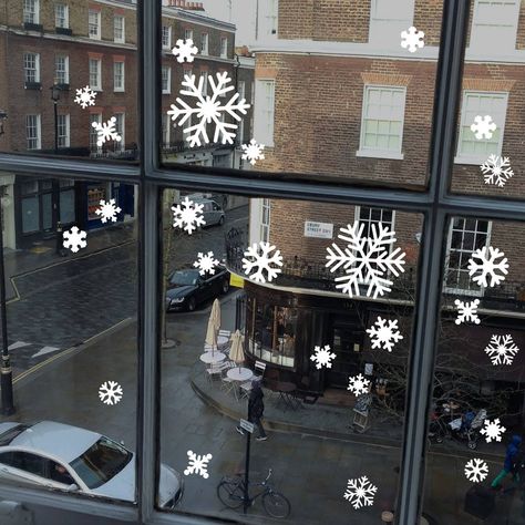 Small Set Of 24 White Snowflakes Vinyl Stickers Window Chalk Christmas, Xmas Window Painting, Winter Window Painting, Xmas Window, Diy Dinner, White Marker, Snowflakes Drawing, Christmas Window Stickers, Forest Christmas