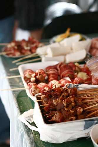 BBQ Snob Food  ;) Fancy Bbq, Summer Bbq Ideas, Pork Satay, Bbq Party Food, Barbeque Party, Wedding Food Drink, Bbq Ideas, Bbq Food, Summer Cooking