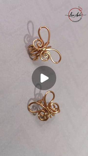 Ear Cuff Tutorial, Sketch Jewelry, Ear Cuff Diy, Copper Jewelry Diy, Butterfly Ear Cuff, Ring Wraps, Copper Wire Crafts, Diy Wire Jewelry Rings, Wire Earrings Handmade