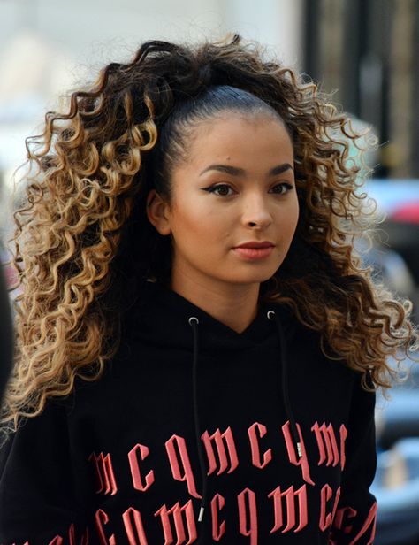 Ella Eyre's Hairstyles & Hair Colors | Steal Her Style Hombre Hair, Big Natural Hair, Ella Eyre, Dyed Curly Hair, Layered Curly Hair, Steal Her Style, Beautiful Curly Hair, Great Hairstyles, Hair Ponytail