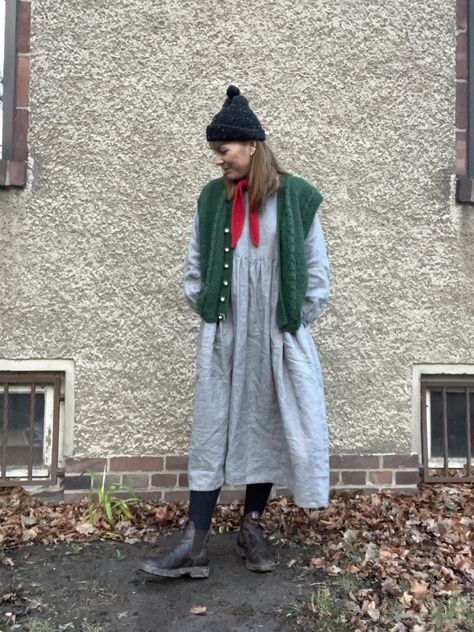 Layered Outfit Spring, Fall Outfits 2023 Colorful, Tshirt Over Dress Layer Outfit, Layered Linen Outfits, Layers Outfits Spring, Linen Dress Winter Outfit, Vest Over Dress Outfit, Folksy Outfit, Vest And Dress Outfit