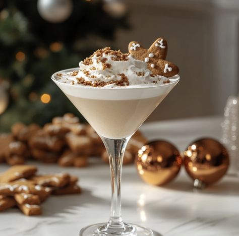 Gingerbread Martini 5 Dessert Martinis, Gingerbread Martini, Bartending Tips, Best Cocktail Recipes, Spiced Rum, Fun Cocktails, Cocktail Recipes, Martini, Liquor