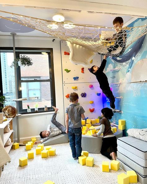 Jenny Davis (@motherhoodcomeshome) • Instagram photos and videos Net In Kids Room, School Age Playroom, Playroom For All Ages, Diy Indoor Climbing Wall, Boys Basement Bedroom Ideas, Kids Room Play Area, Basement Toy Room, Play Room Boy, Active Playroom Ideas