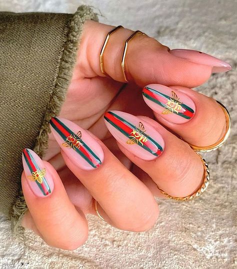 29. Gucci nails If you’re looking to show off your bright, fun & colourful mood, summer is truly the best time of the year!... Gucci Sign, Nails Gucci, Glitter French Nails, Shiny Nails Designs, Gucci Nails, Graduation Nails, Nude Nail Designs, Cute Nail Art Designs, Pretty Nail Designs